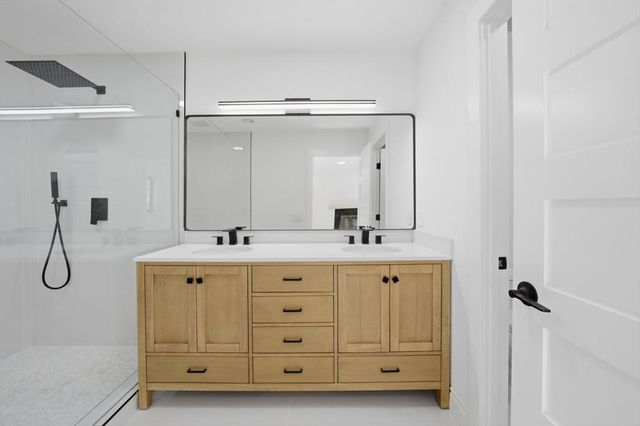 2587 N Calico Lane, Palm Springs, CA 92262