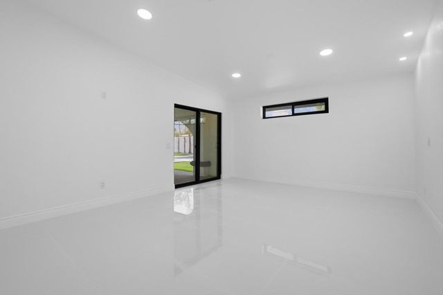 2587 N Calico Lane, Palm Springs, CA 92262