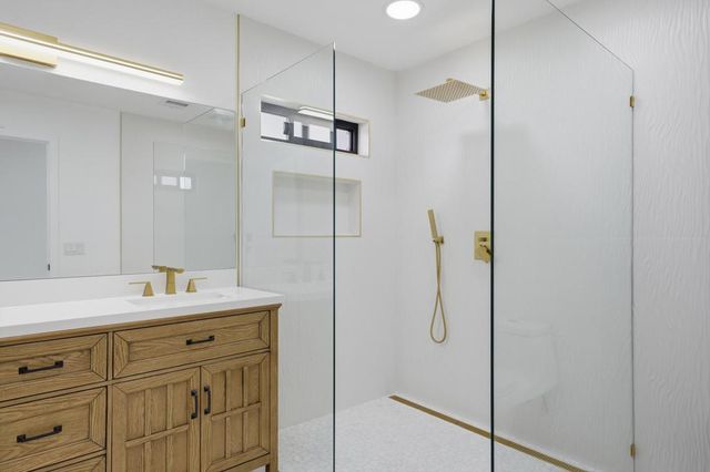 2587 N Calico Lane, Palm Springs, CA 92262