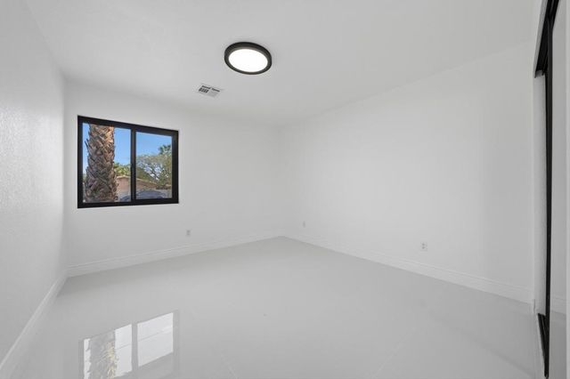 2587 N Calico Lane, Palm Springs, CA 92262