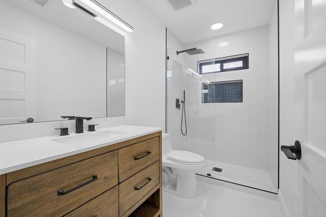 2587 N Calico Lane, Palm Springs, CA 92262