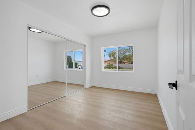 2587 N Calico Lane, Palm Springs, CA 92262