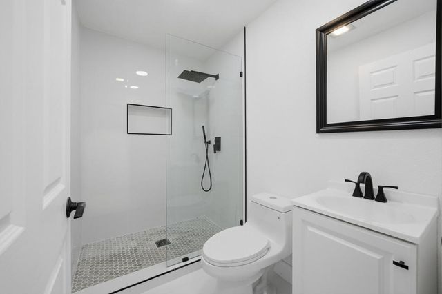 2587 N Calico Lane, Palm Springs, CA 92262