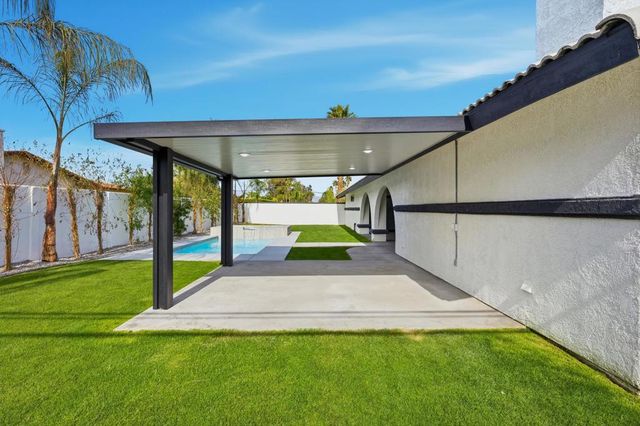 2587 N Calico Lane, Palm Springs, CA 92262