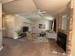11527 HWY99 #D 303, Everett, WA 98204