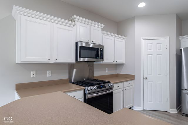 12330 Twyckenham Drive, Fishers, IN 46037