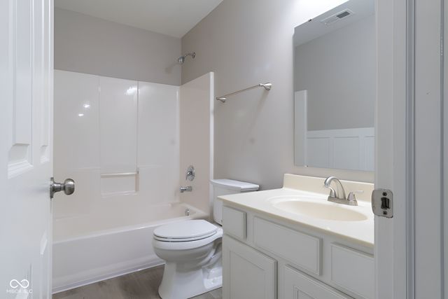12330 Twyckenham Drive, Fishers, IN 46037