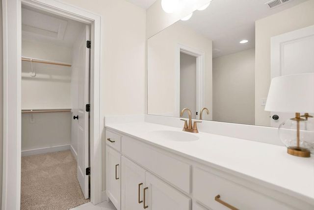 15564 W 168th Terrace, Olathe, KS 66062