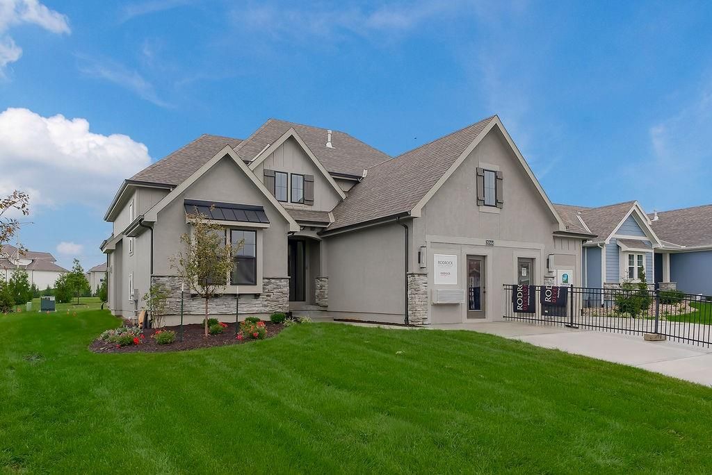 15564 W 168th Terrace, Olathe, KS 66062