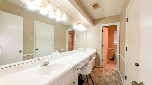 14615 Oak Bluff Court, Houston, TX 77070