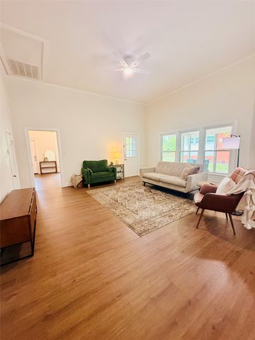 2115 Walworth Street, Greenville, TX 75401
