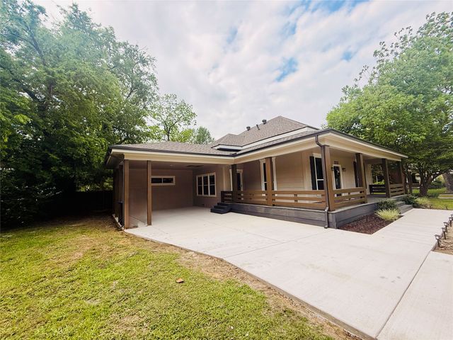 2115 Walworth Street, Greenville, TX 75401