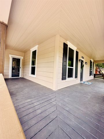 2115 Walworth Street, Greenville, TX 75401