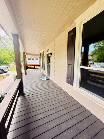 2115 Walworth Street, Greenville, TX 75401