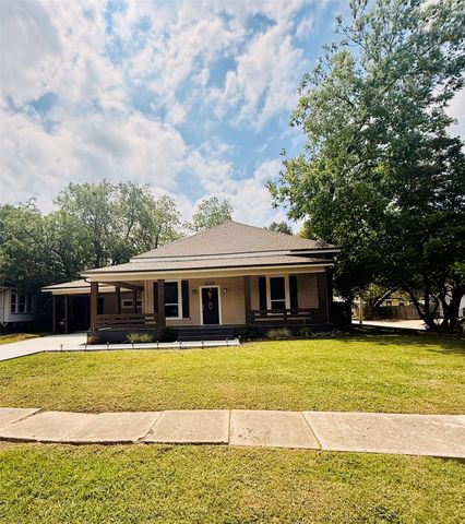 2115 Walworth Street, Greenville, TX 75401
