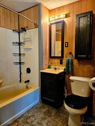 10354 N Wood Lane, Ramsay, MI 49959