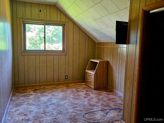 10354 N Wood Lane, Ramsay, MI 49959