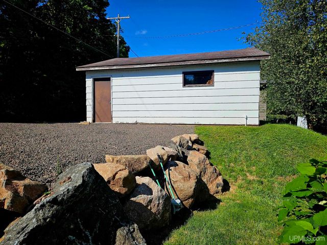 10354 N Wood Lane, Ramsay, MI 49959