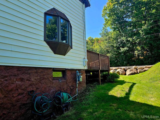 10354 N Wood Lane, Ramsay, MI 49959