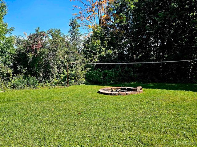 10354 N Wood Lane, Ramsay, MI 49959