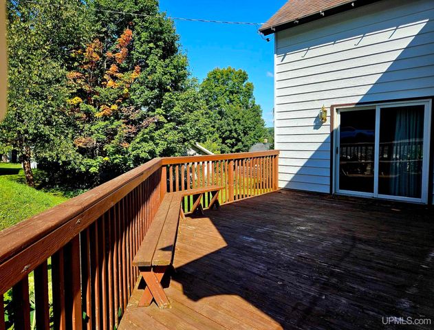 10354 N Wood Lane, Ramsay, MI 49959