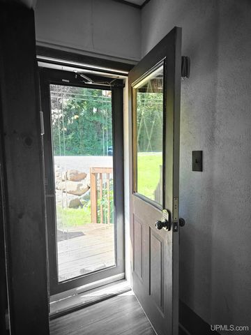 10354 N Wood Lane, Ramsay, MI 49959