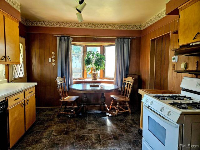 10354 N Wood Lane, Ramsay, MI 49959