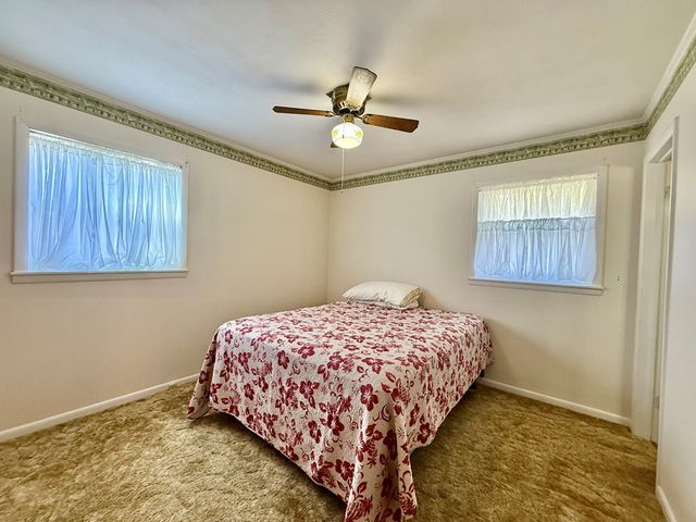 608 W Spring Ave, Geneva, AL 36340