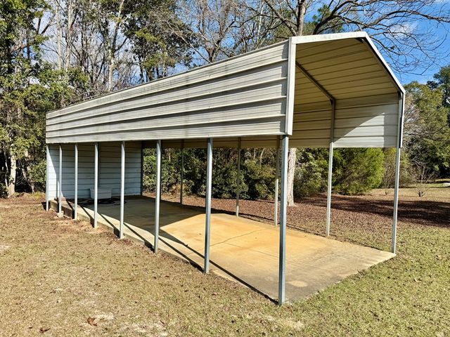 608 W Spring Ave, Geneva, AL 36340