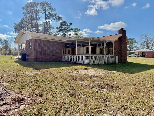 608 W Spring Ave, Geneva, AL 36340