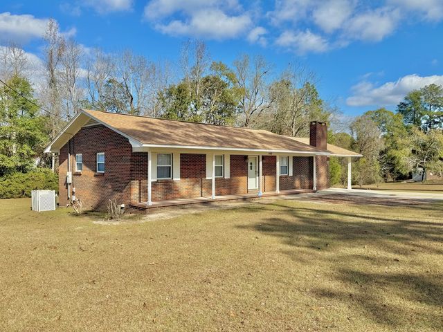 608 W Spring Ave, Geneva, AL 36340