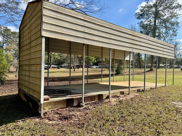 608 W Spring Ave, Geneva, AL 36340