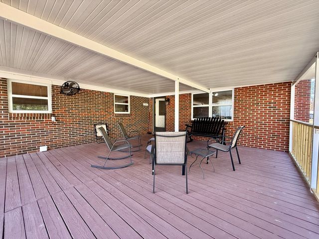 608 W Spring Ave, Geneva, AL 36340