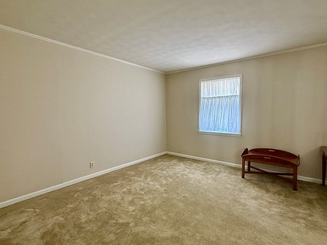 608 W Spring Ave, Geneva, AL 36340