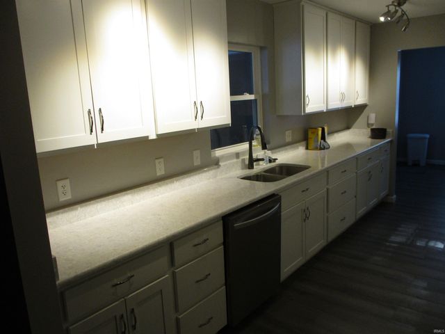 24160 State Road 23 Highway, South Bend, IN 46614