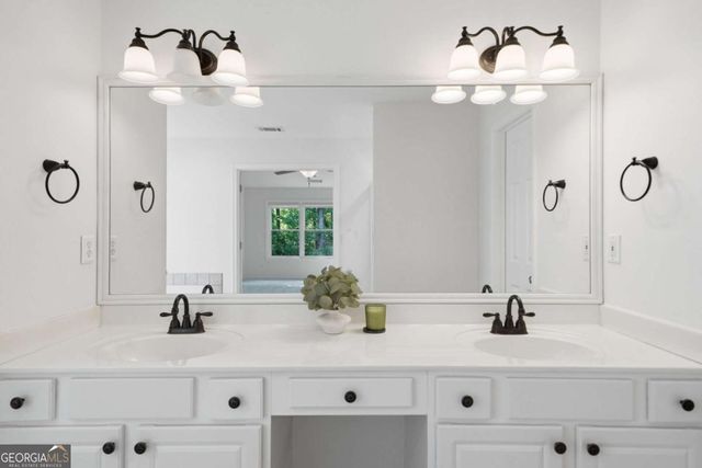 2420 Traywick Chase, Alpharetta, GA 30004