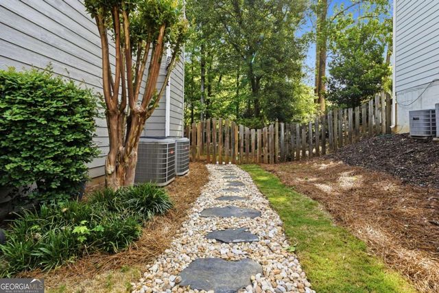 2420 Traywick Chase, Alpharetta, GA 30004
