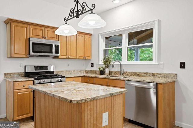 2420 Traywick Chase, Alpharetta, GA 30004