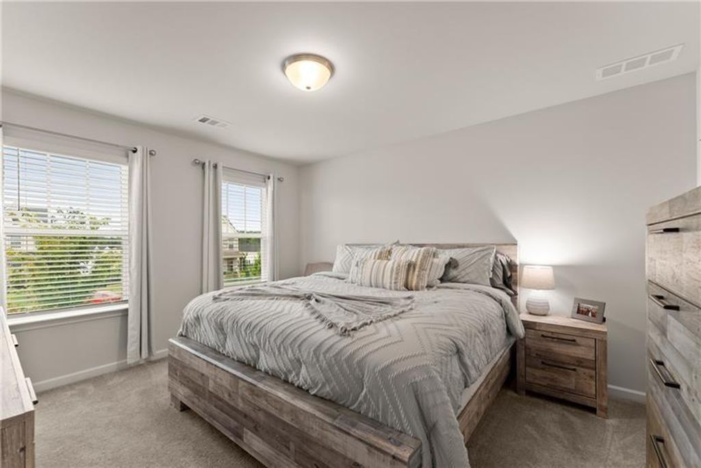 Image 31 of property listing at 4535 Seacliff Court, Cumming, GA 30028