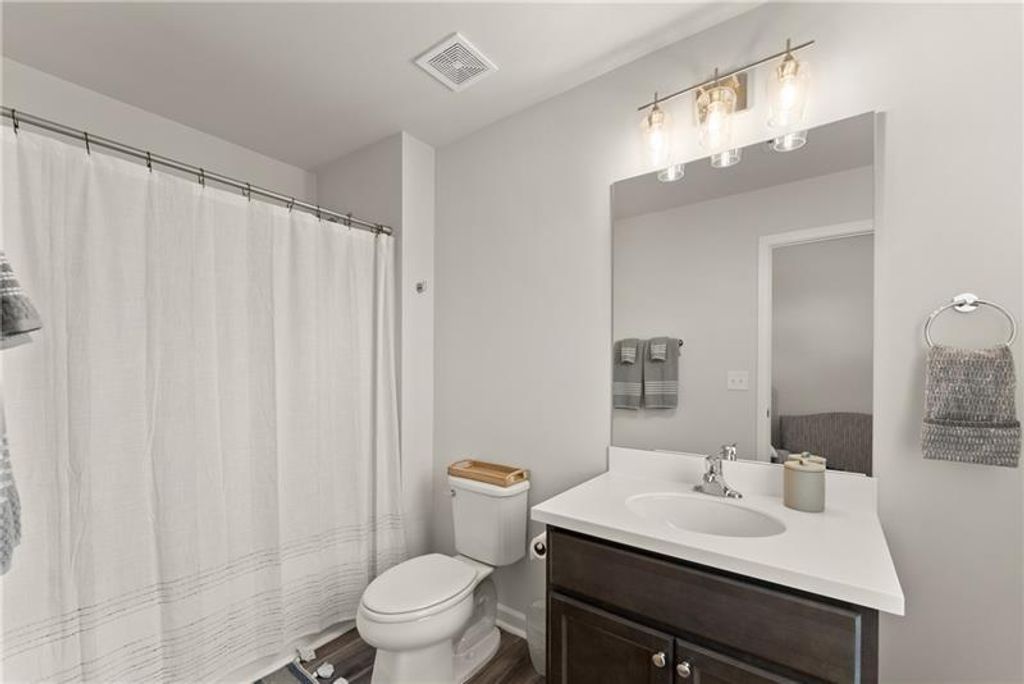 Image 33 of property listing at 4535 Seacliff Court, Cumming, GA 30028