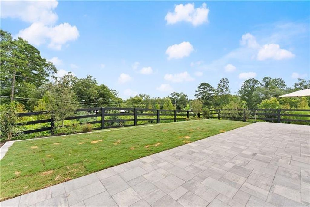 Image 42 of property listing at 4535 Seacliff Court, Cumming, GA 30028