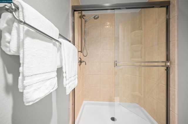 411 Oneida Ct, Danville, CA 94526