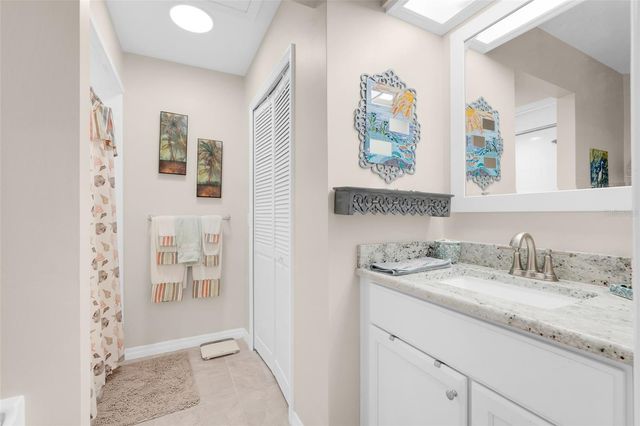 17 E LIVE OAK AVENUE, Yalaha, FL 34797