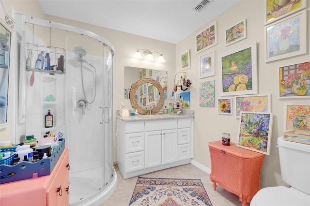 17 E LIVE OAK AVENUE, Yalaha, FL 34797