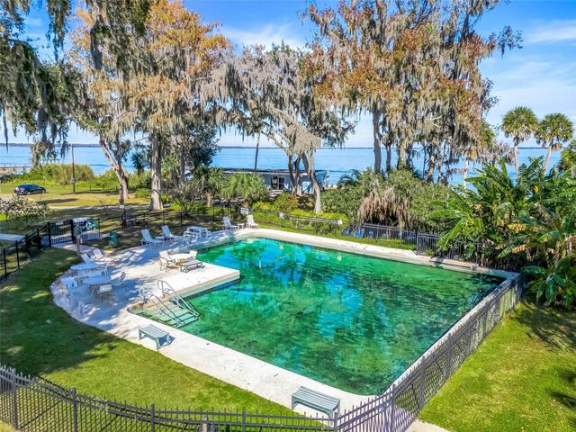 17 E LIVE OAK AVENUE, Yalaha, FL 34797