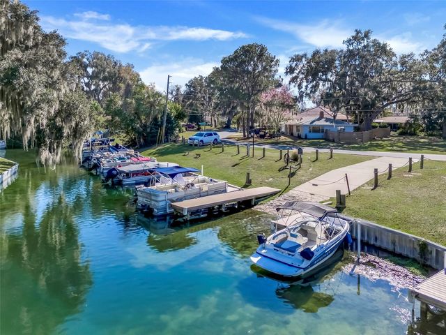 17 E LIVE OAK AVENUE, Yalaha, FL 34797