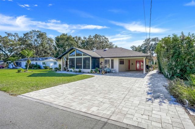 17 E LIVE OAK AVENUE, Yalaha, FL 34797