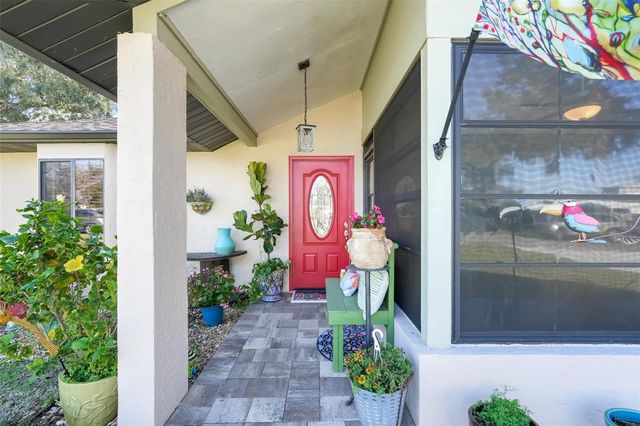 17 E LIVE OAK AVENUE, Yalaha, FL 34797