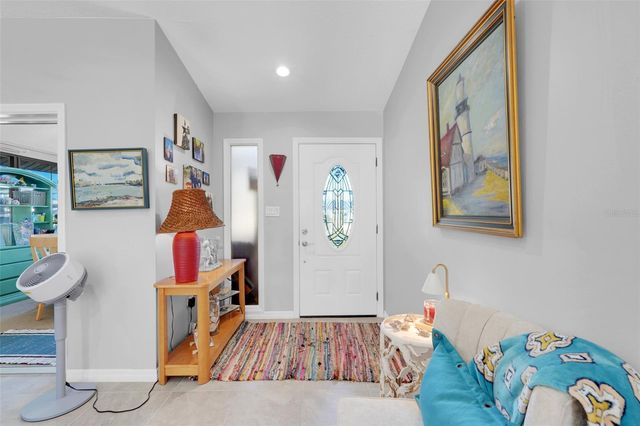 17 E LIVE OAK AVENUE, Yalaha, FL 34797