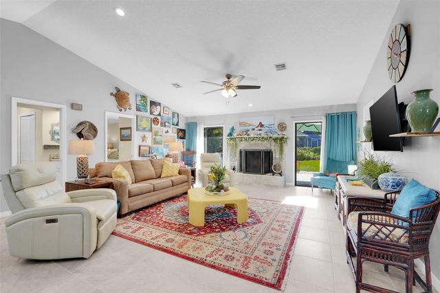 17 E LIVE OAK AVENUE, Yalaha, FL 34797